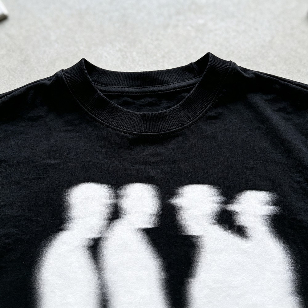 Blurry Silhouette Street Vibe  - đánh giá và giá Street Fashion Vibes