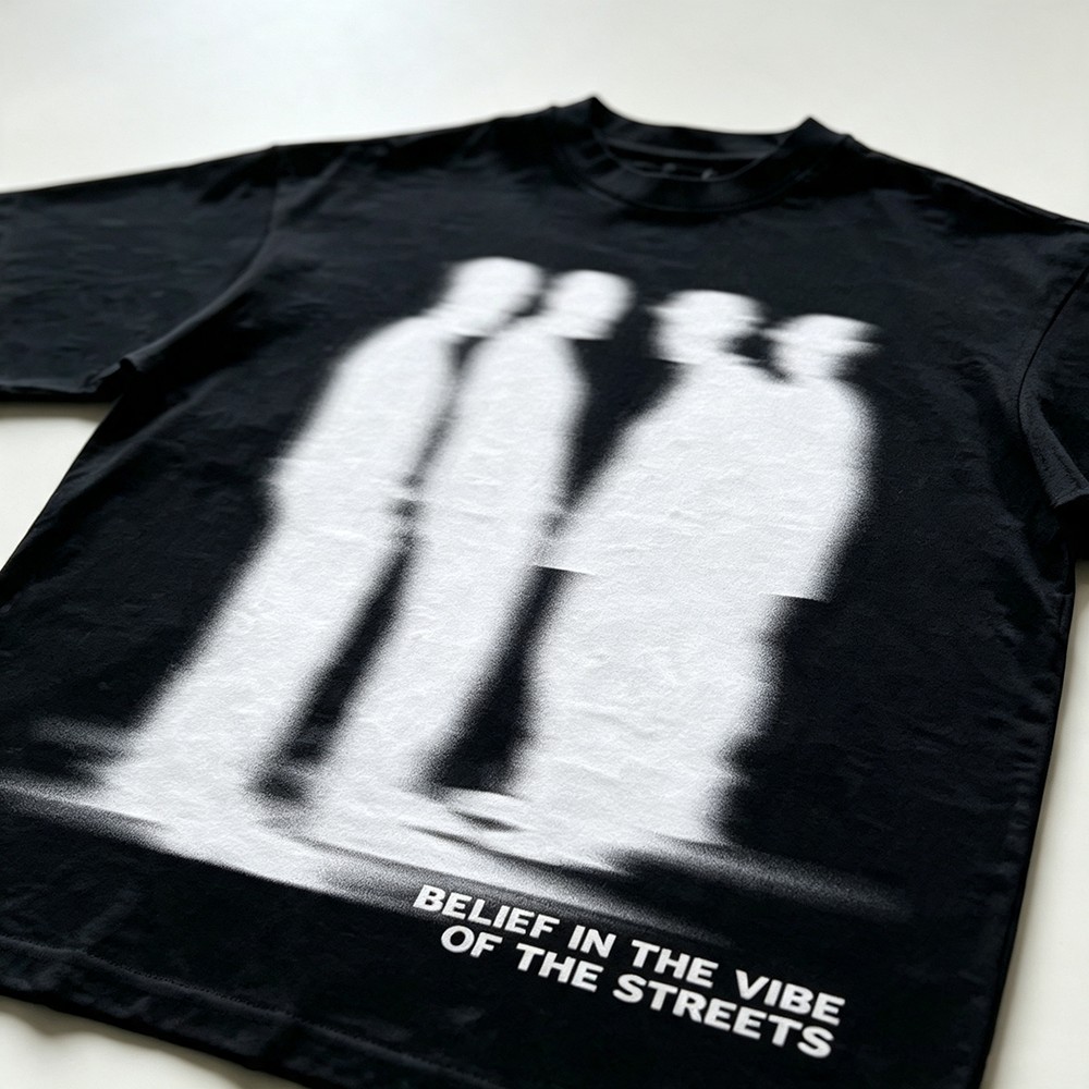 Blurry Silhouette Street Vibe  - đánh giá và giá Street Fashion Vibes